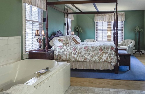 St. Michaels Bed & Breakfast | George Brooks House B&B