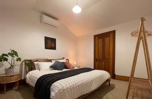 Stirling Cottage | George Brown’s Cottage | Stirling