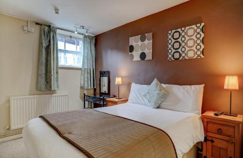 Chichester Hotel | George & Dragon Inn