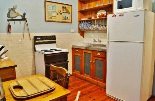 North Adelaide Apartment | George Lowe Esquire Apartment - Buxton Manor