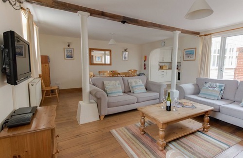 Weymouth Cottage | GEORGE'S HOUSE, pet friendly in Brewers Quay Harbour