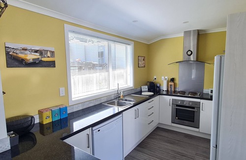 Waitarere Beach House | George's Post at Waitarere Beach