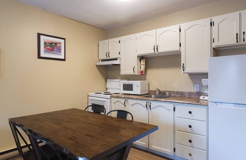 Steady Brook Cottage | Georges Mountain Village