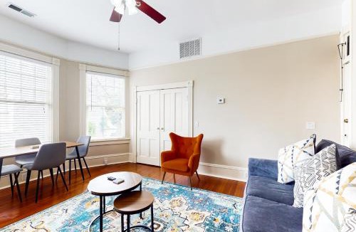 Thomas Square Apartment | Georgia Peach