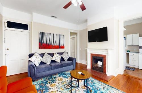 Thomas Square Apartment | Georgia Peach