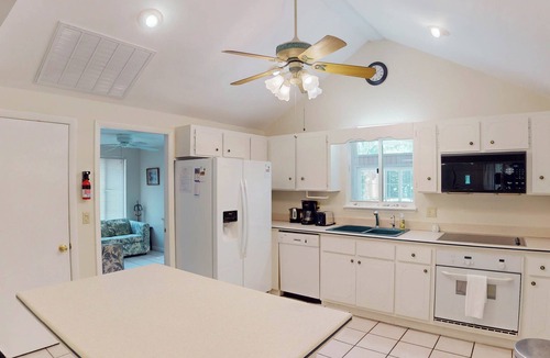 Jekyll Island House | Georgia Tabby Duplex Unit B 2 bedroom, 2.5 bathroom