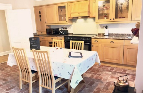 Gosport Apartment | Georgian Apartment - 2 double bedrooms sleeping 4