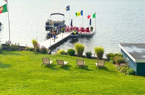 Penetanguishene Cottage | Georgian Bay Retreat - Cozy Fire-pit & Lake Views