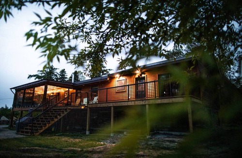 Georgian Bluffs House | Georgian Bluffs Waterfront Retreat Sleeps Up To 24