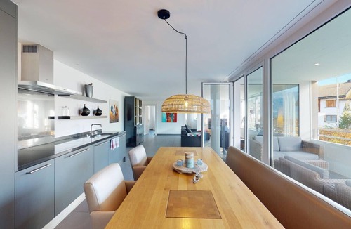Lenz Apartment | Geräumige Wohnung mit Bergblick
