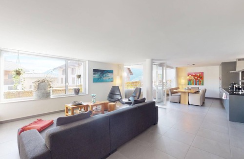 Lenz Apartment | Geräumige Wohnung mit Bergblick