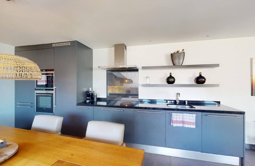 Lenz Apartment | Geräumige Wohnung mit Bergblick