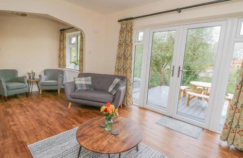 St Harmon House | Ger Yr Afon Cottage