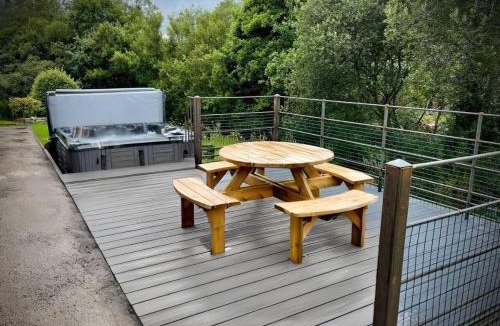 St Harmon House | Ger Yr Afon