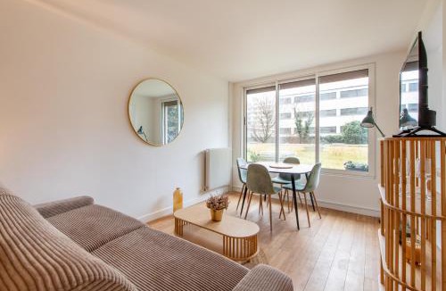 La Villette Apartment | Geranimus Loire Quay