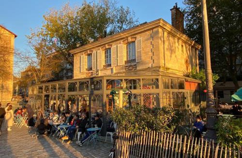 La Villette Apartment | Geranimus Loire Quay