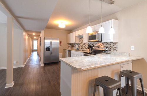 Germantown Condo | Germantown - 30 day minimum