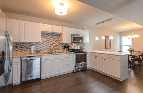 Germantown Condo | Germantown - 30 day minimum