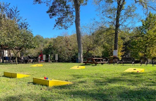 Seguin House | Geronimo Creek Retreat Getaway Cabin A