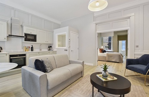 Chinatown Apartment | Gerrard Place by Aeria Apartments