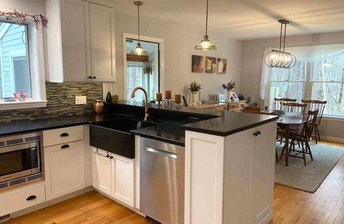 Kittery Point House | Gerrish Island Gem - Kittery Point, Maine