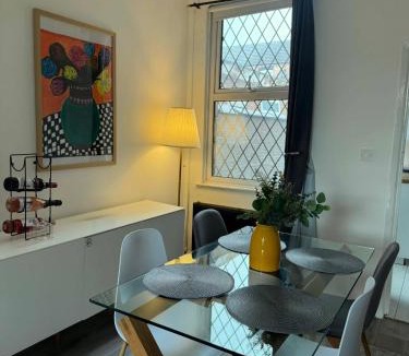Thatto Heath Apartment | Gertrude house