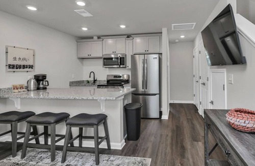 University Hill House | Gervais Cottage | The Pickens Cottages