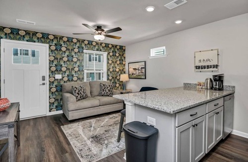University Hill House | Gervais Cottage | The Pickens Cottages