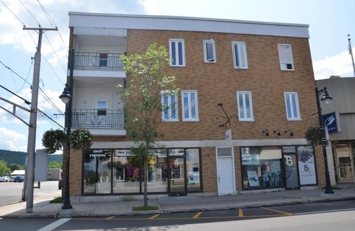 La Tuque Apartment | Gestion clin d'oeil - 503
