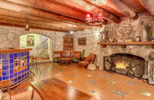 Hunt House | Get away at Mo-Ranch!