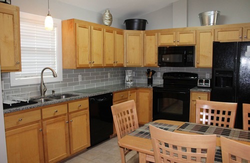 Littleton House | Get away from it all and enjoy Lake Gaston for One More Day!