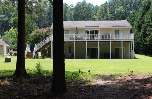 Littleton House | Get away from it all and enjoy Lake Gaston for One More Day!