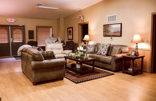 Pilot Grove Cabin | Get Away from the Bustle of the City