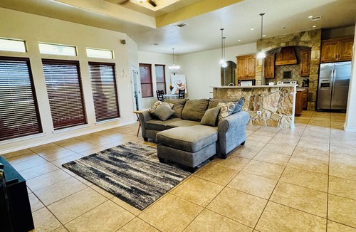 Sutherland Springs House | Get away from the city and experience country living