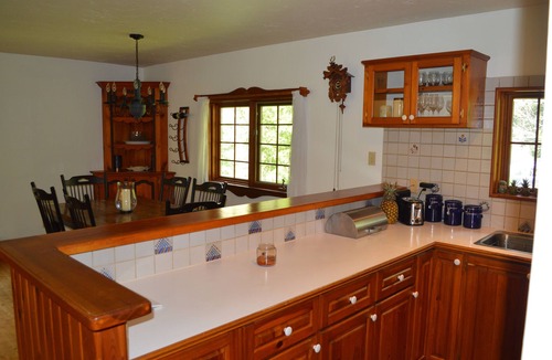 Swiss Meadows House | Get away to the Blue Mountains - 3 Bedroom Chalet/Cottage