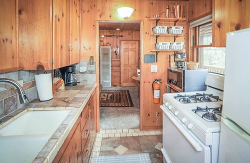 Big Bear Cabin | Get Cozy on Rainbow, 1 Night Free!