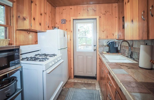 Big Bear Cabin | Get Cozy on Rainbow, 1 Night Free!