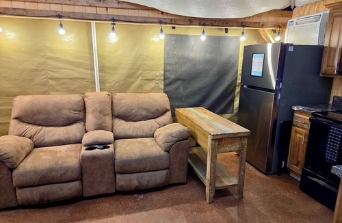Bryant Cabin | Get InTents indoor pool, hot tub, & more!