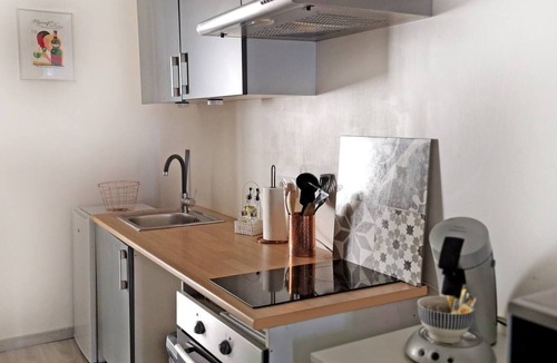 Revel Apartment | GET ★ QUIET ★ WIFI TERRACE