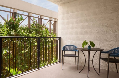 Coconut Grove Hotel | Get Ready for Blissful Getaway! 4 Relaxing Units with Rooftop Pool Access!