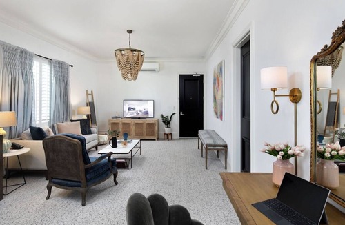 Winters House | Get Ready for Blissful Getaway! Three Modern Units, Pets Allowed, Free Parking!