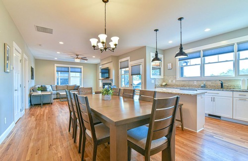Woodfin House | Getaway Asheville: Available for Graduation and Memorial Day Weekend!