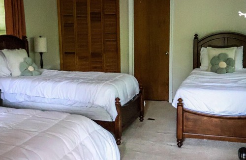 Waynesboro Hotel | Getaway at Crockett's Lookout
