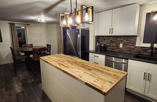 Owen Sound House | Getaway by the Bay
