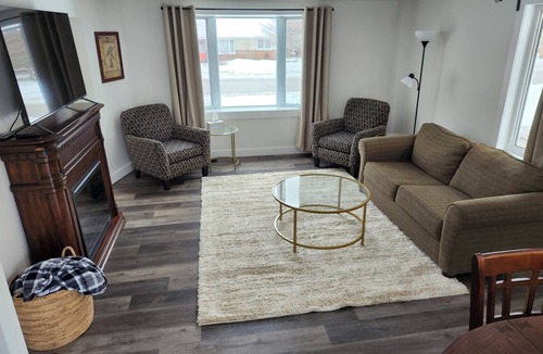 Owen Sound House | Getaway by the Bay