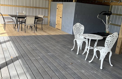 New Bern Cottage | Getaway Country Cottage - Entire house - Unique Find/Outdoor Decking