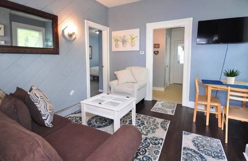 Winchester Apartment | Getaway for a weekend!