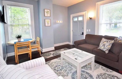 Winchester Apartment | Getaway for a weekend!