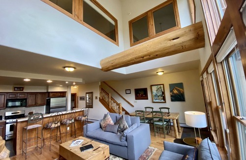 Mount Crested Butte House | Getaway in CB @ this 3 bedroom Treasury Point Condo, Best Views! Common Hot Tub