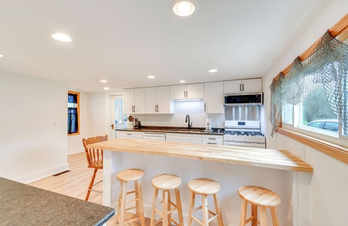 Sodus Point House | Getaway in Sodus Point w/Private Yard